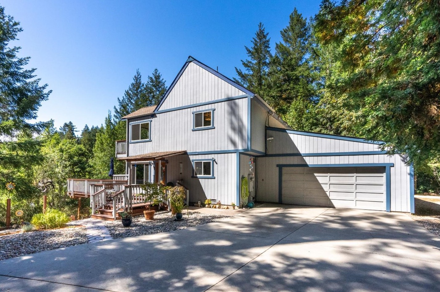 375 Old Mill Pond Rd, Los Gatos, CA 95033-8561