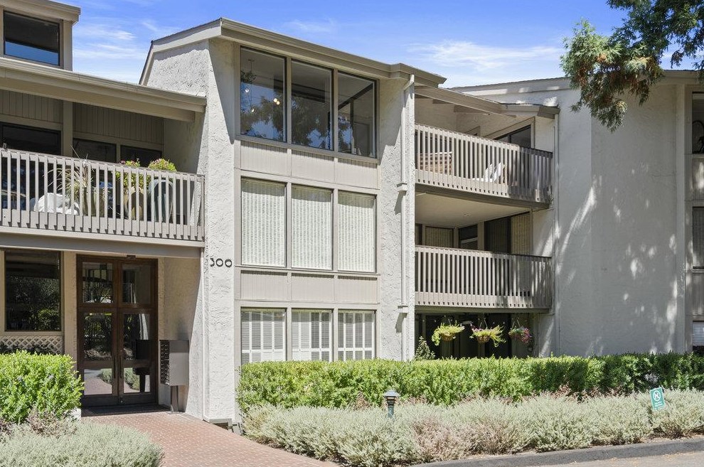 300 Sand Hill Cir 306, Menlo Park, CA 94025