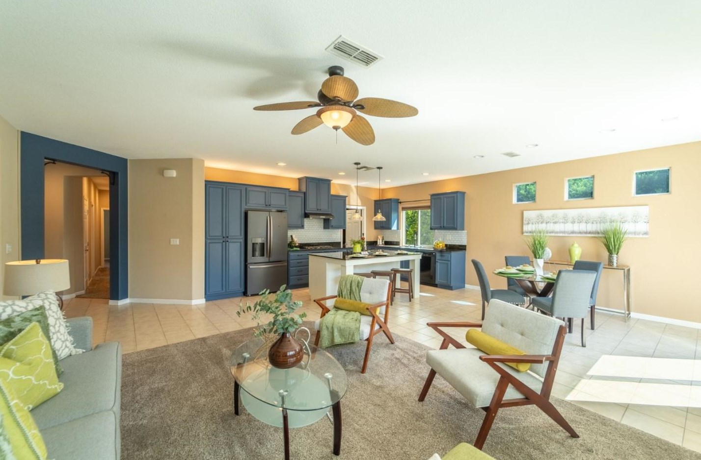 2275 Ravenbrook Ln, Manteca CA  95336-8329 exterior