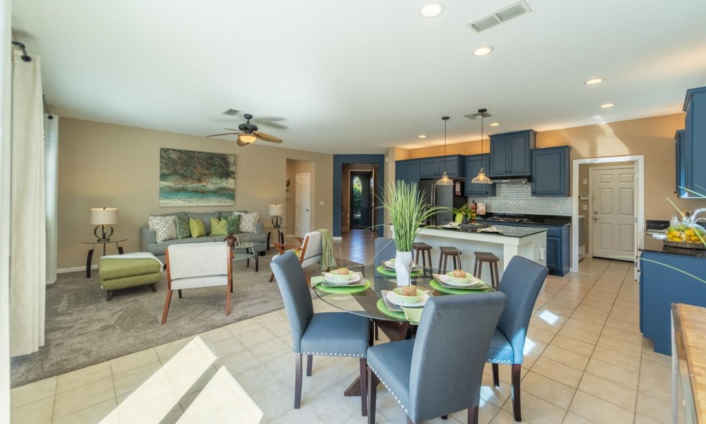 2275 Ravenbrook Ln, Manteca CA  95336-8329 exterior