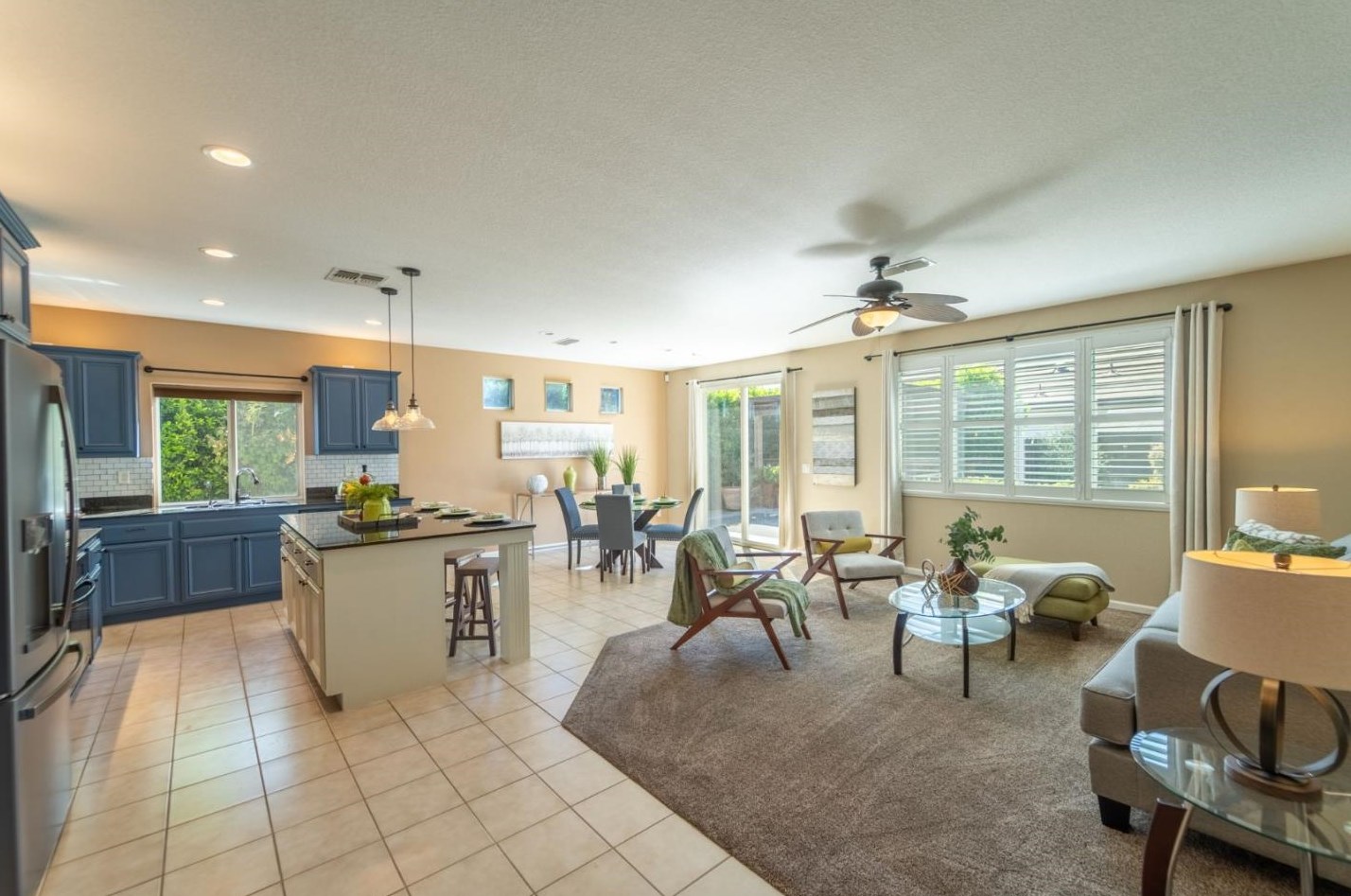 2275 Ravenbrook Ln, Manteca CA  95336-8329 exterior