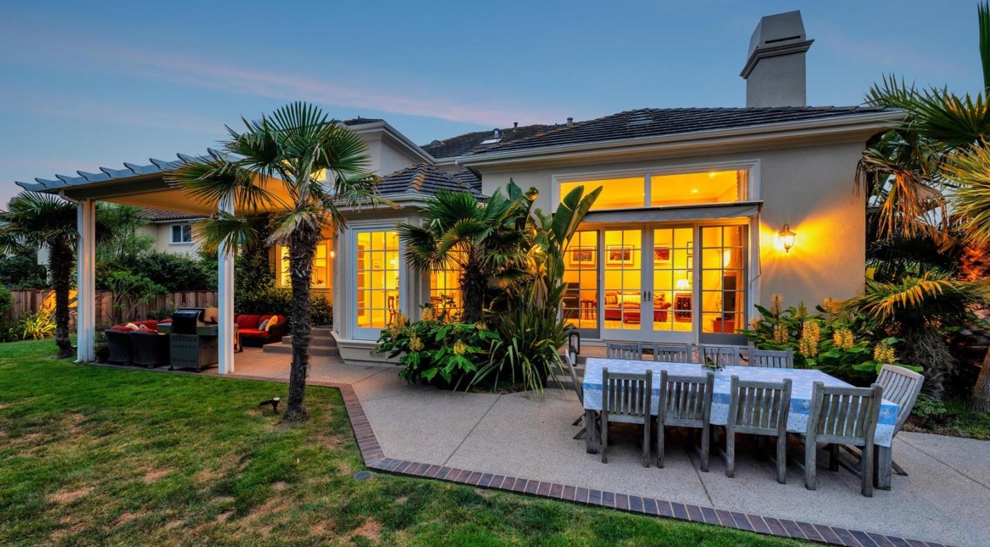 128 Spyglass Ln, Princeton by the Sea, CA 94019