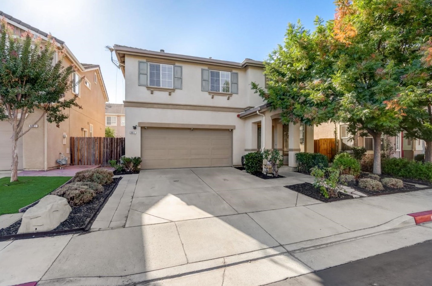 8911 Del Rio Cir, Gilroy, CA 95020