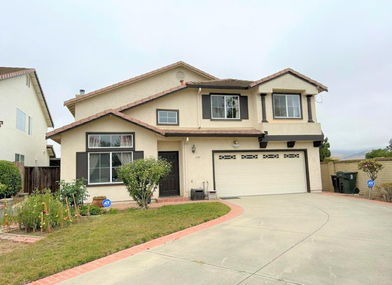 1355 Rhode Island St, Salinas, CA 93905-4630