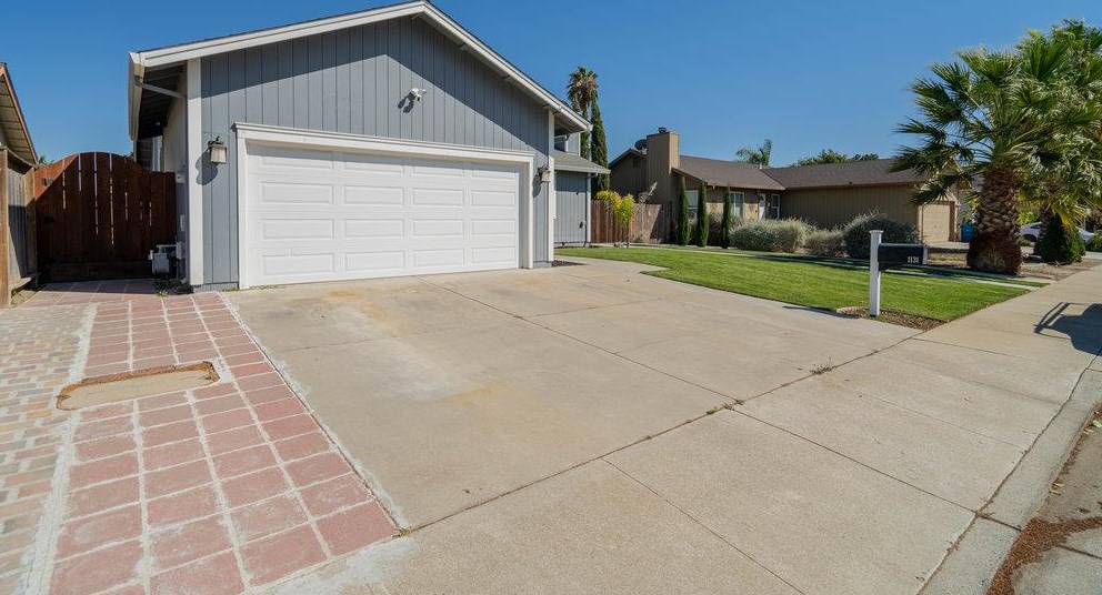 1131 Monica Dr, Hollister, CA 95023