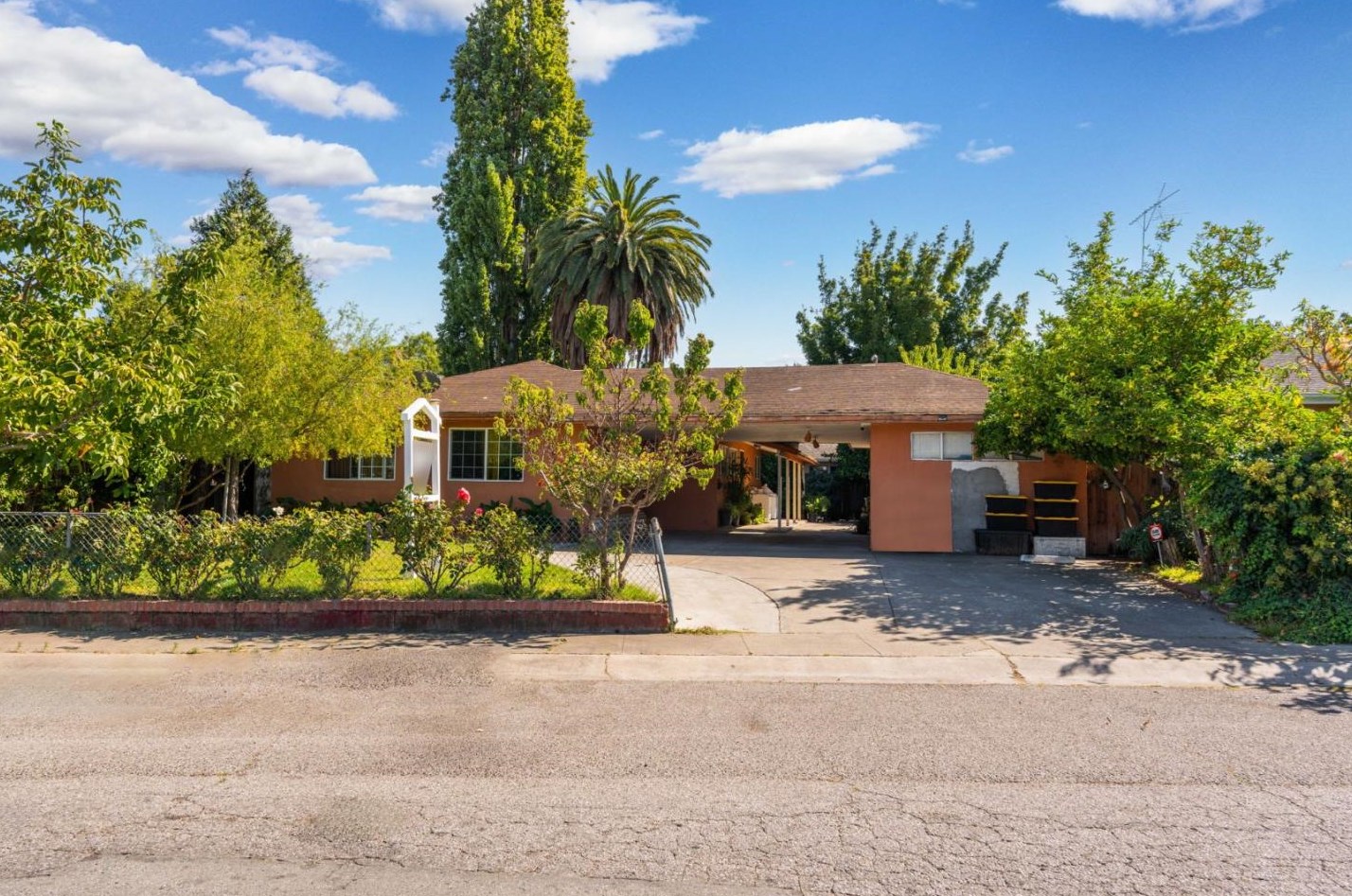 1140 Cypress St, Palo Alto, CA 94303