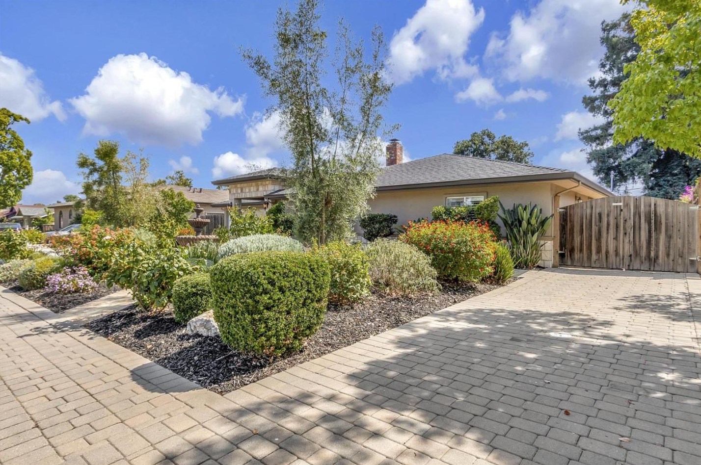 18692 Cox Ave, Saratoga, CA 95070-4108