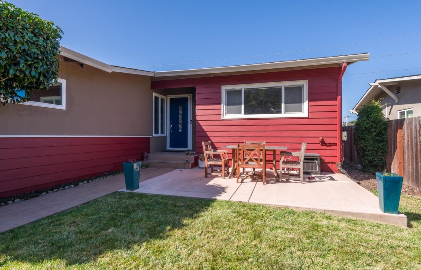 1120 Seville Dr, Pacifica, CA 94044