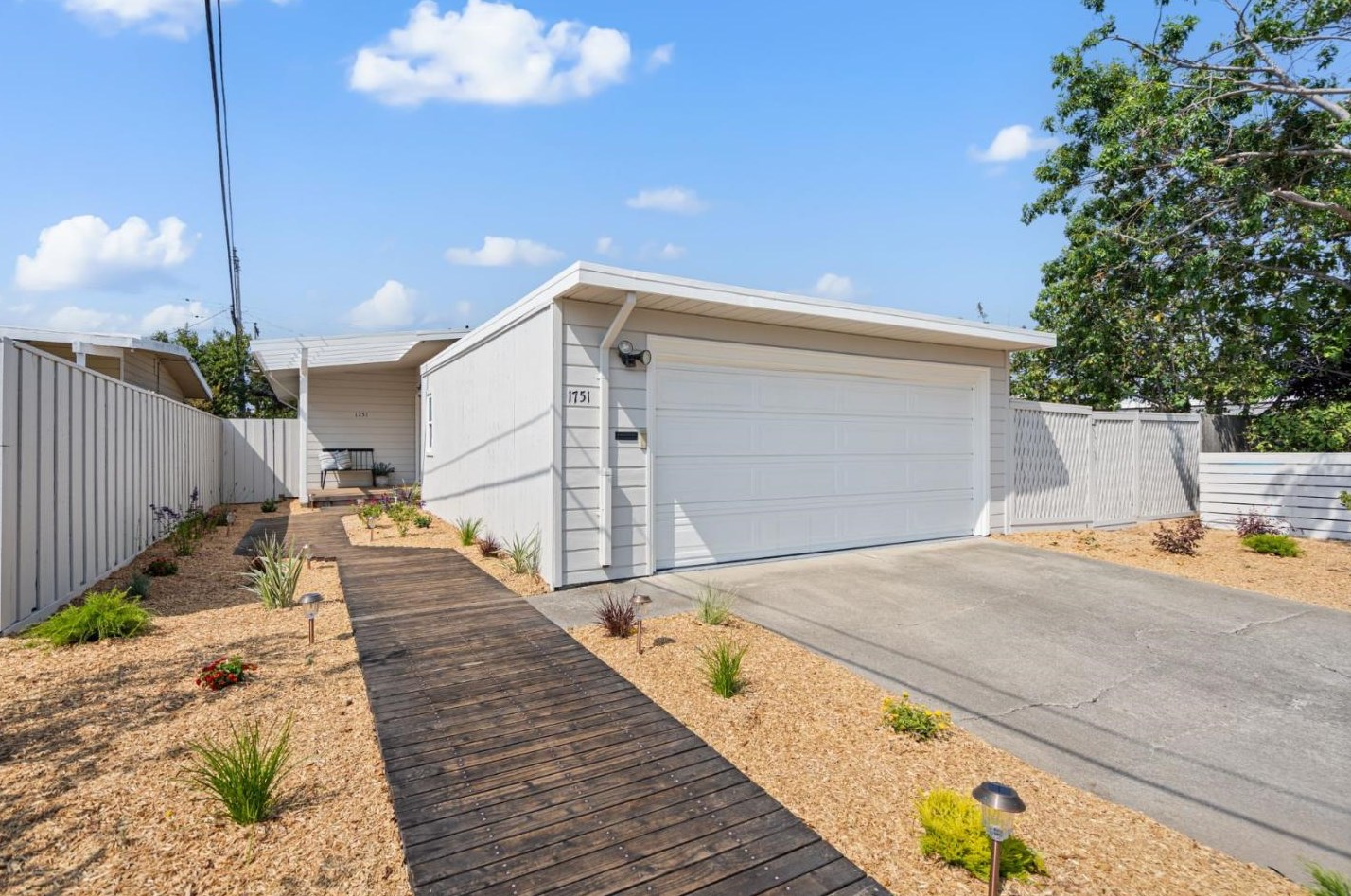 1751 Van Buren St, San Mateo, CA 94403-1033