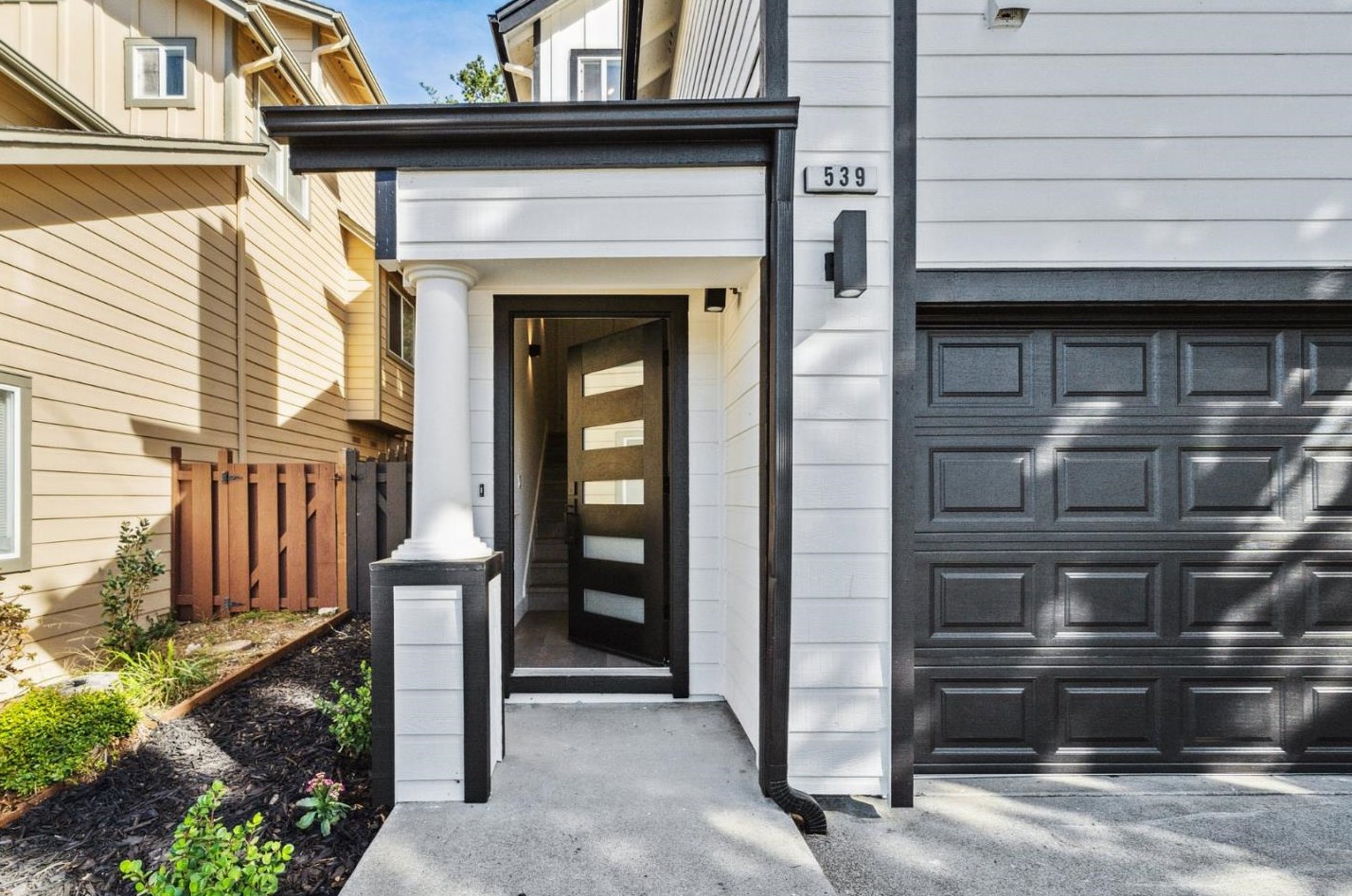 539 Monterey Rd, Pacifica, CA 94044