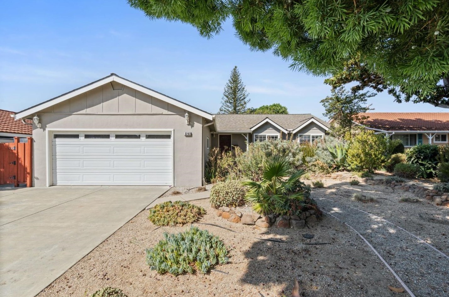 3283 Lindenoaks Dr, San Jose, CA 95117-2522