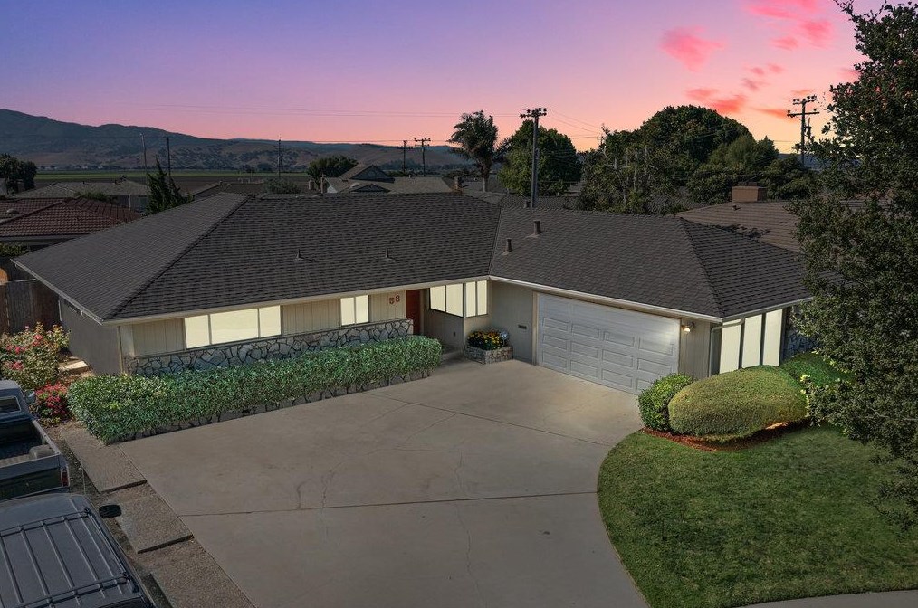53 San Marcos Ct, Salinas, CA 93901-3827
