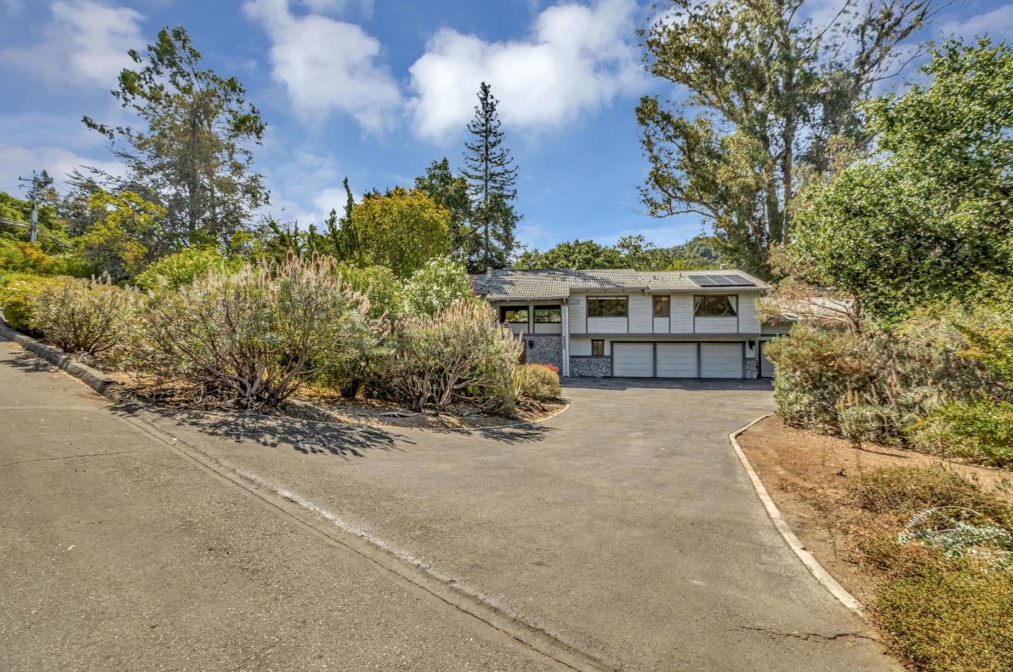 13337 Pierce Rd, Saratoga, CA 95070