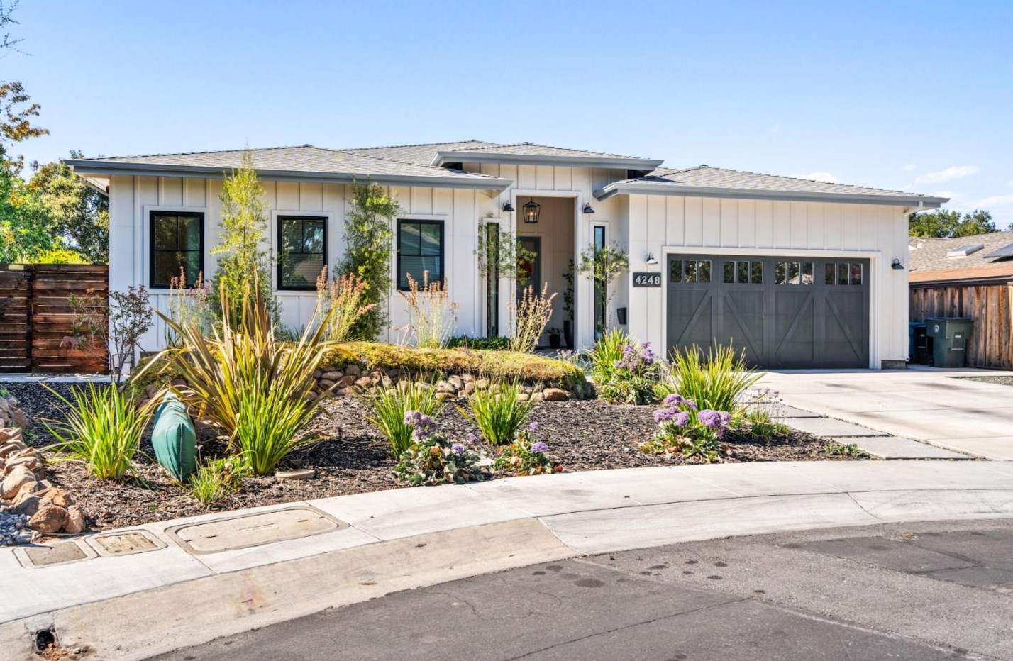 4248 Los Palos Pl, Palo Alto, CA 94306