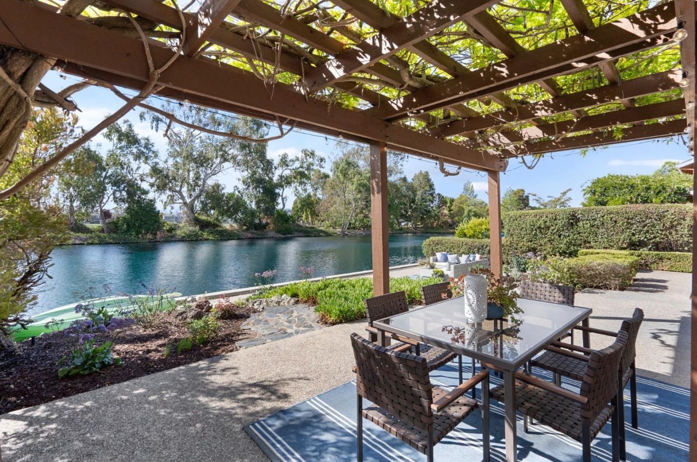 908 Aruba Ln, San Mateo, CA 94404-3802
