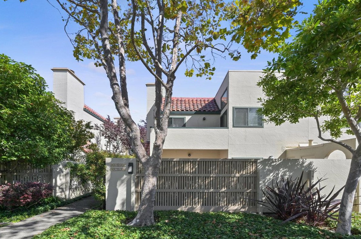 2305 Armada Way, San Mateo, CA 94404-1527