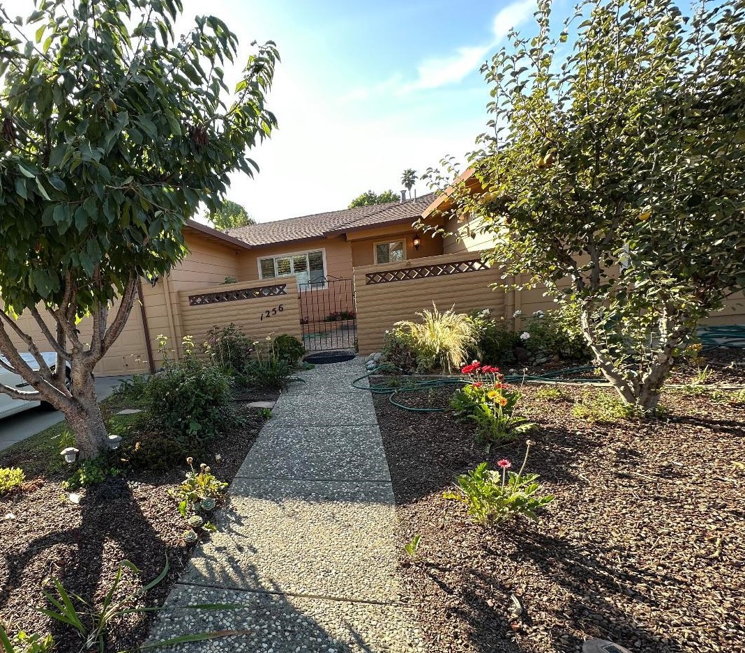 1256 San Marcos Dr, Salinas, CA 93901