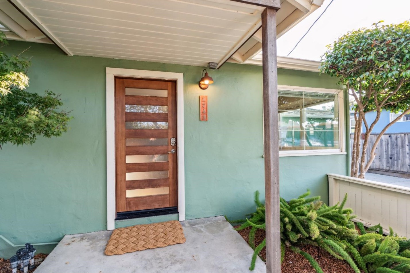 1743 Delaware Ave, Santa Cruz, CA 95060-6301