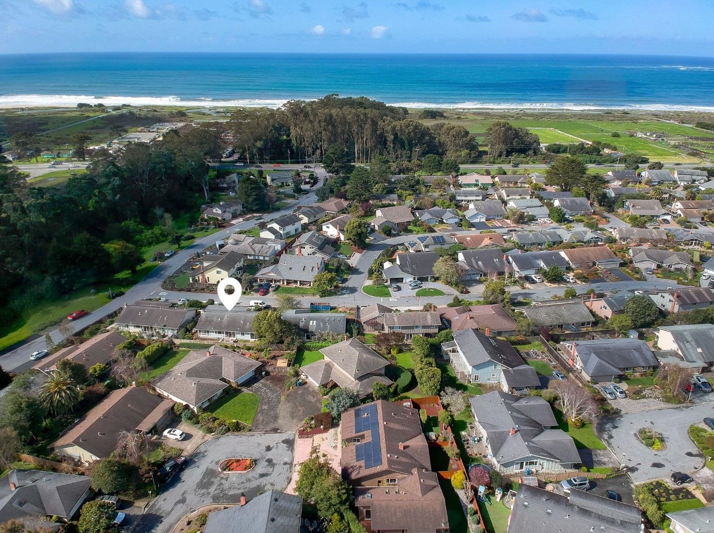 2005 Bordeaux Ln, Princeton by the Sea, CA 94019