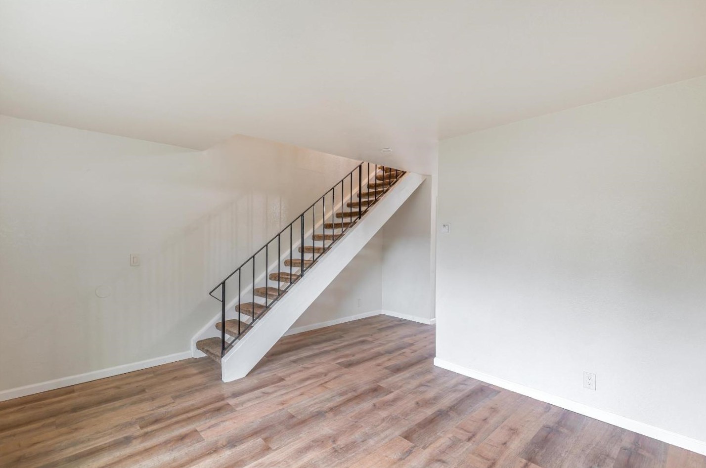7786 Chestnut St, Gilroy, CA 95020