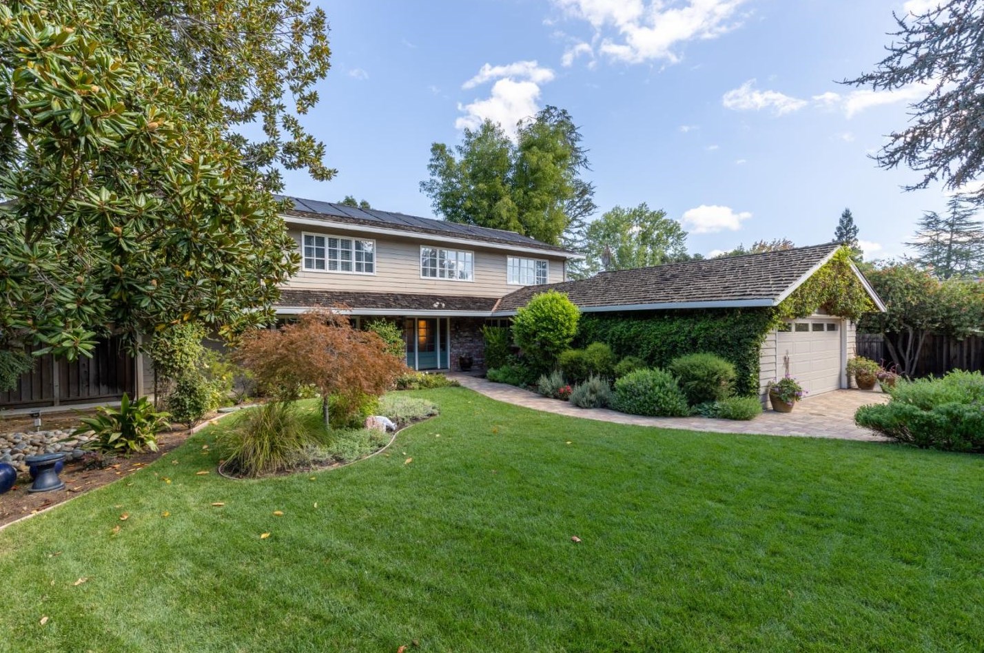 19247 Harleigh Dr, Saratoga, CA 95070-5145