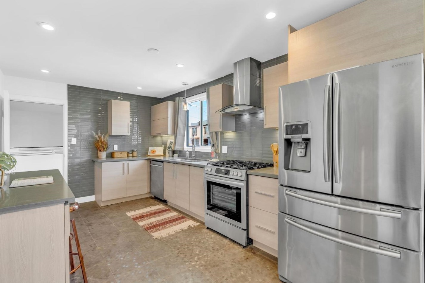 1995 45th Ave, San Francisco, CA 94116