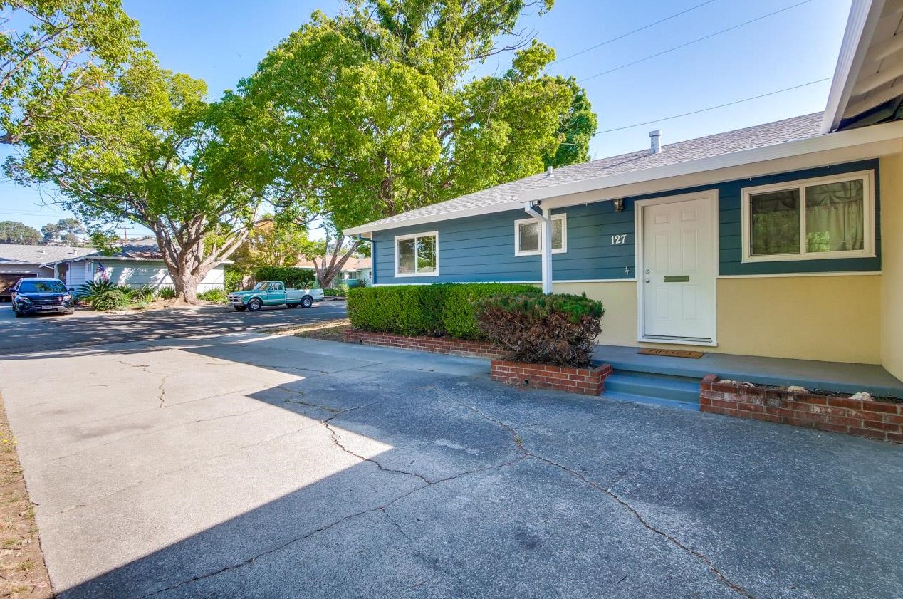 127 Mayfair Ave, Vallejo, CA 94591-4852