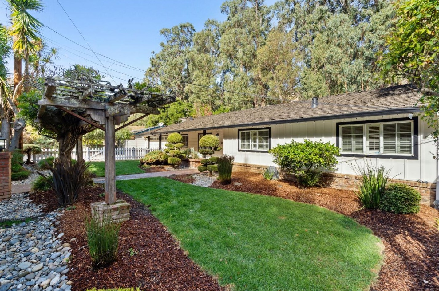 918 Laurelwood Dr, San Mateo, CA 94403-4005
