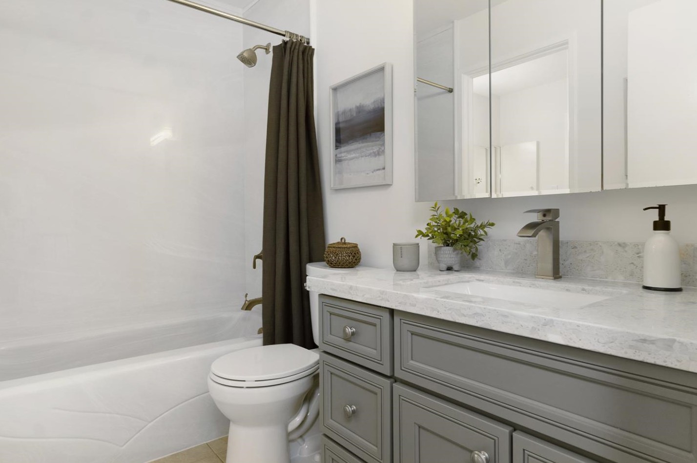 834 Delaware St, San Mateo CA  94401-1504 exterior
