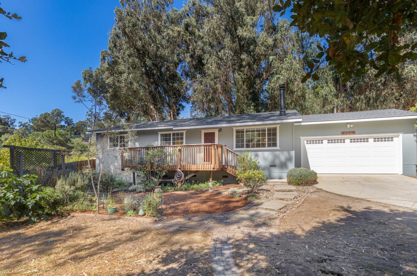 980 Carr Ave, Aromas, CA 95004