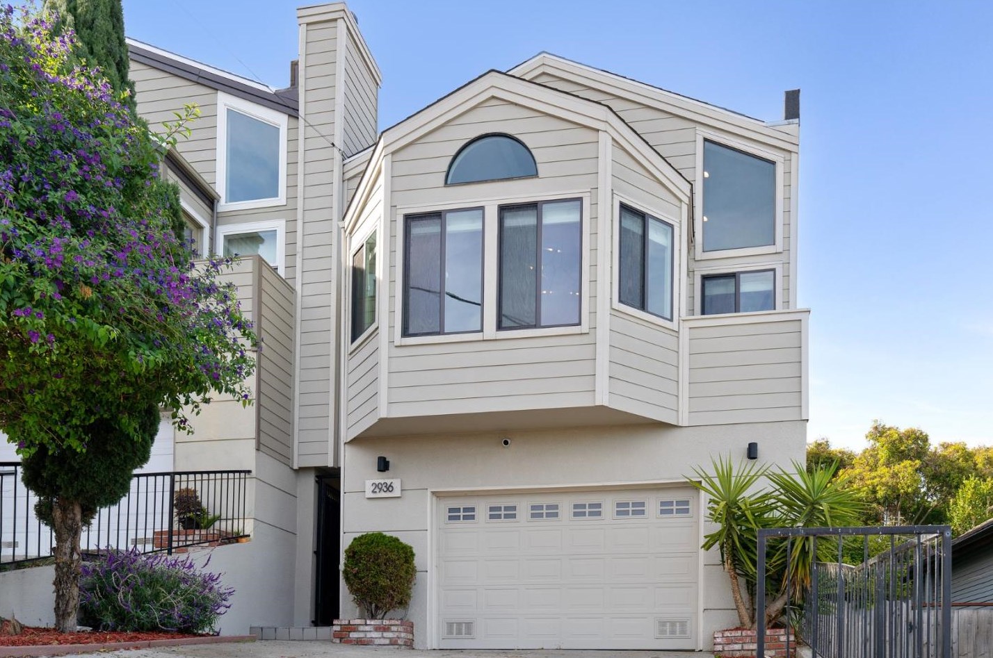 2936 Griffith St, San Francisco, CA 94124-3722
