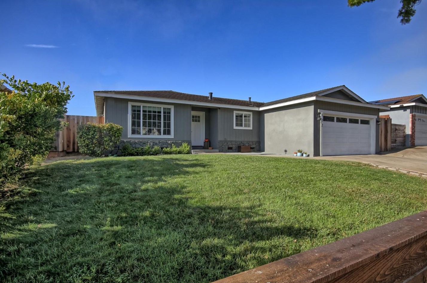 122 Lakewood Dr, Marina, CA 93933