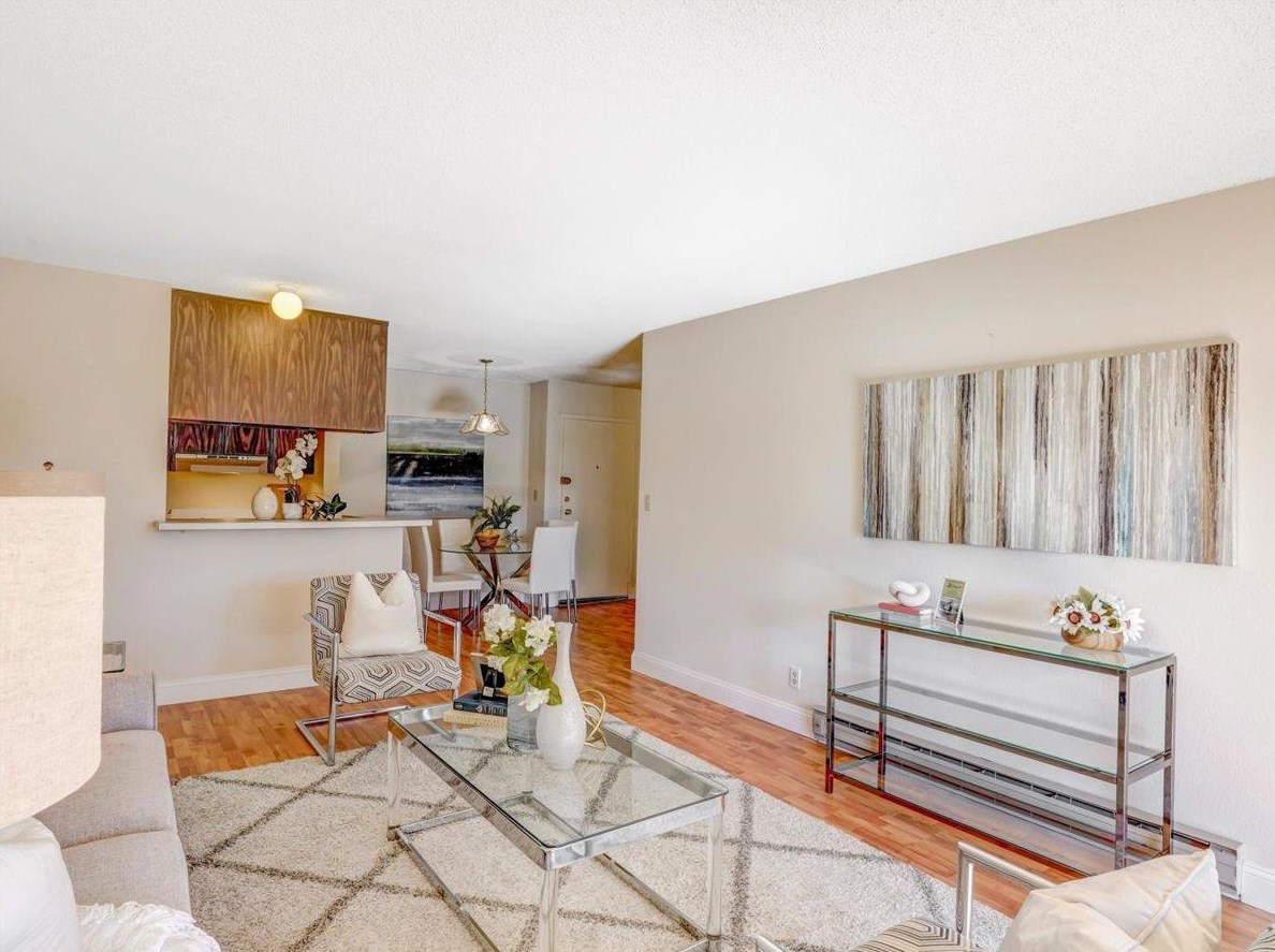 359 Half Moon Ln 301, Daly City, CA 94015