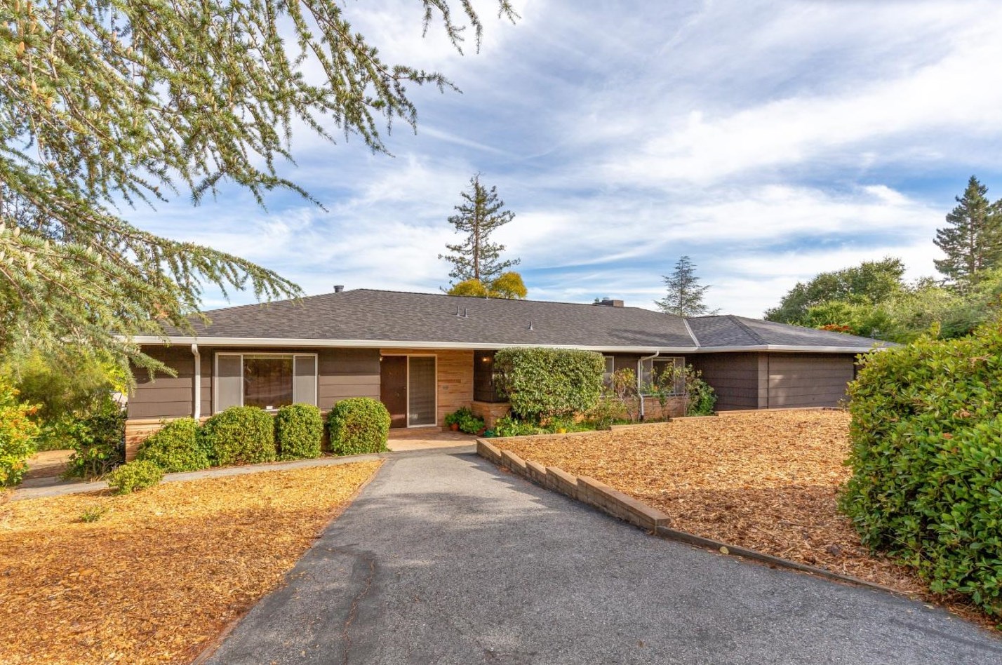 14520 De Bell Rd, Los Altos, CA 94022