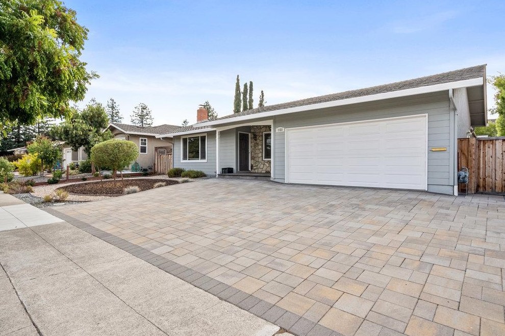 1121 Yorkshire Dr, Cupertino, CA 95014