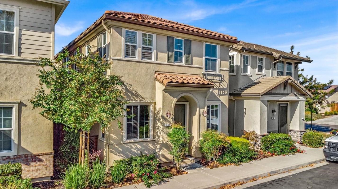 802 Queen Palm Ln, Los Angeles, CA 94513