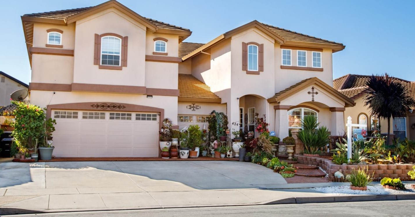 424 Victoria Ave, Salinas, CA 93906-7285