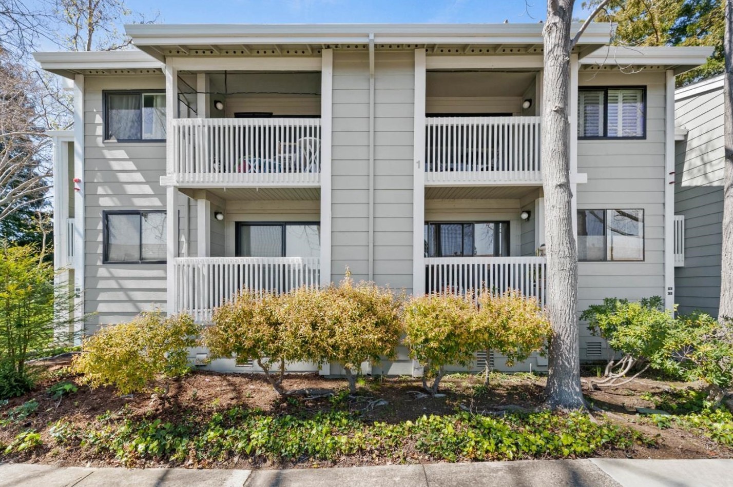 938 Clark Ave 6, Mountain View, CA 94040