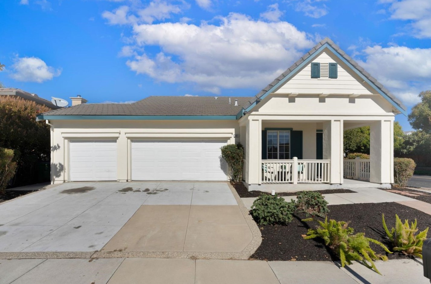1001 Chamomile Ln, Los Angeles, CA 94513-6173