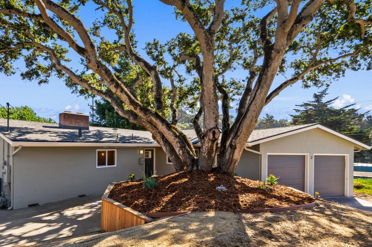 2 Carlton Dr, Monterey, CA 93940