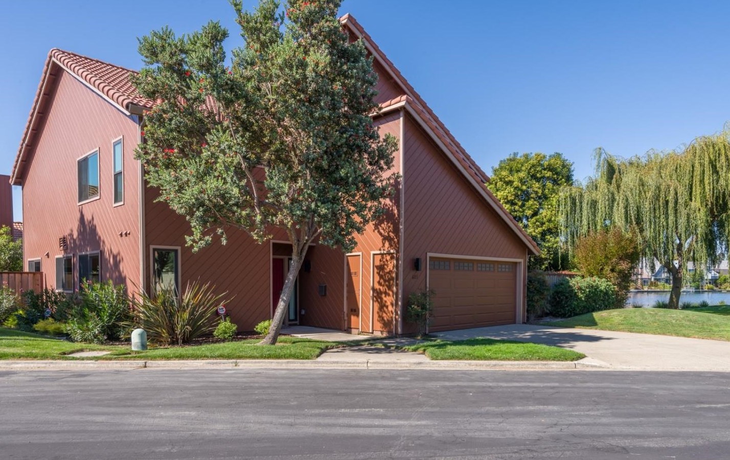 605 Santa Catalina Ln, San Mateo, CA 94404