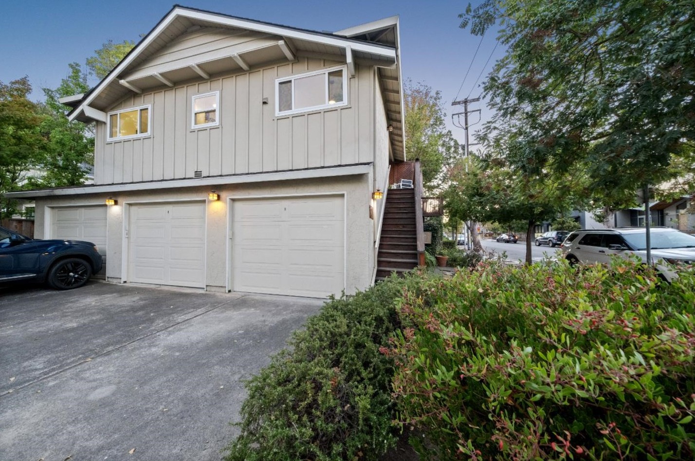 192 Everett Ave, Palo Alto, CA 94301-1034