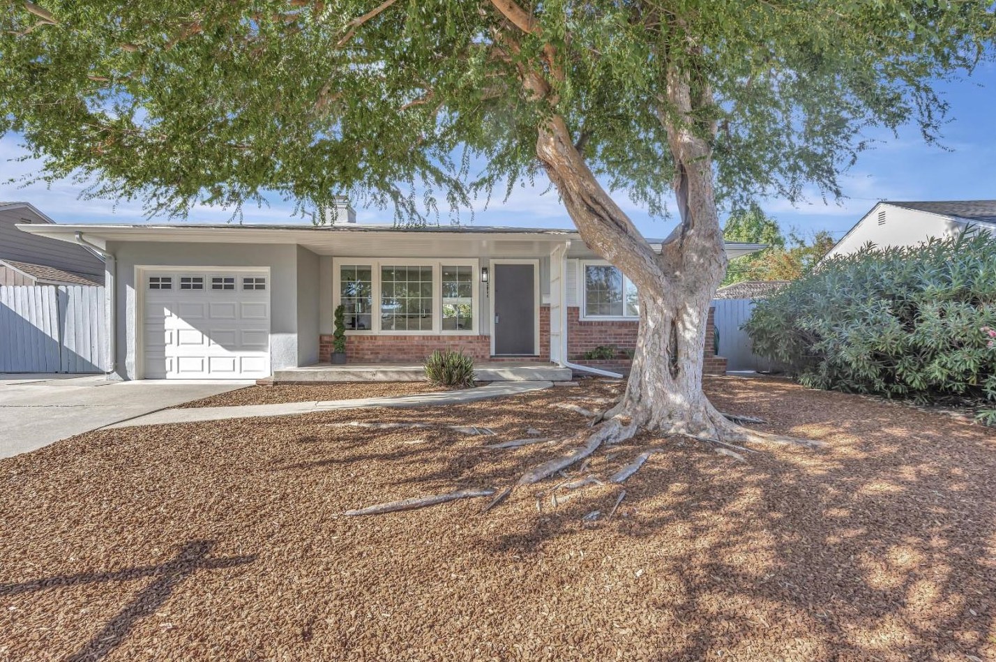 2054 Washington Ave, Redwood City, CA 94061