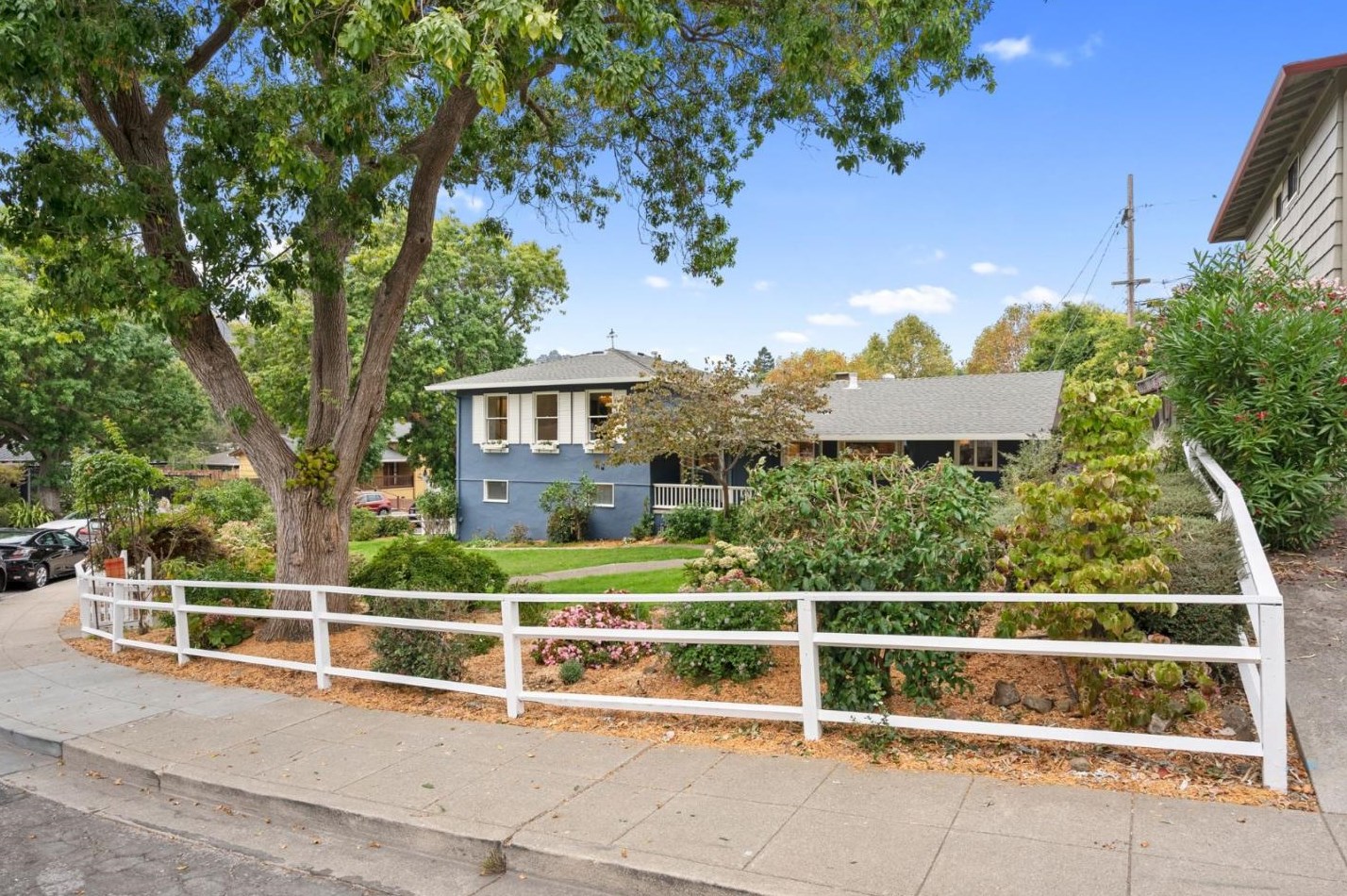 1916 Valdez Ave, Belmont, CA 94002