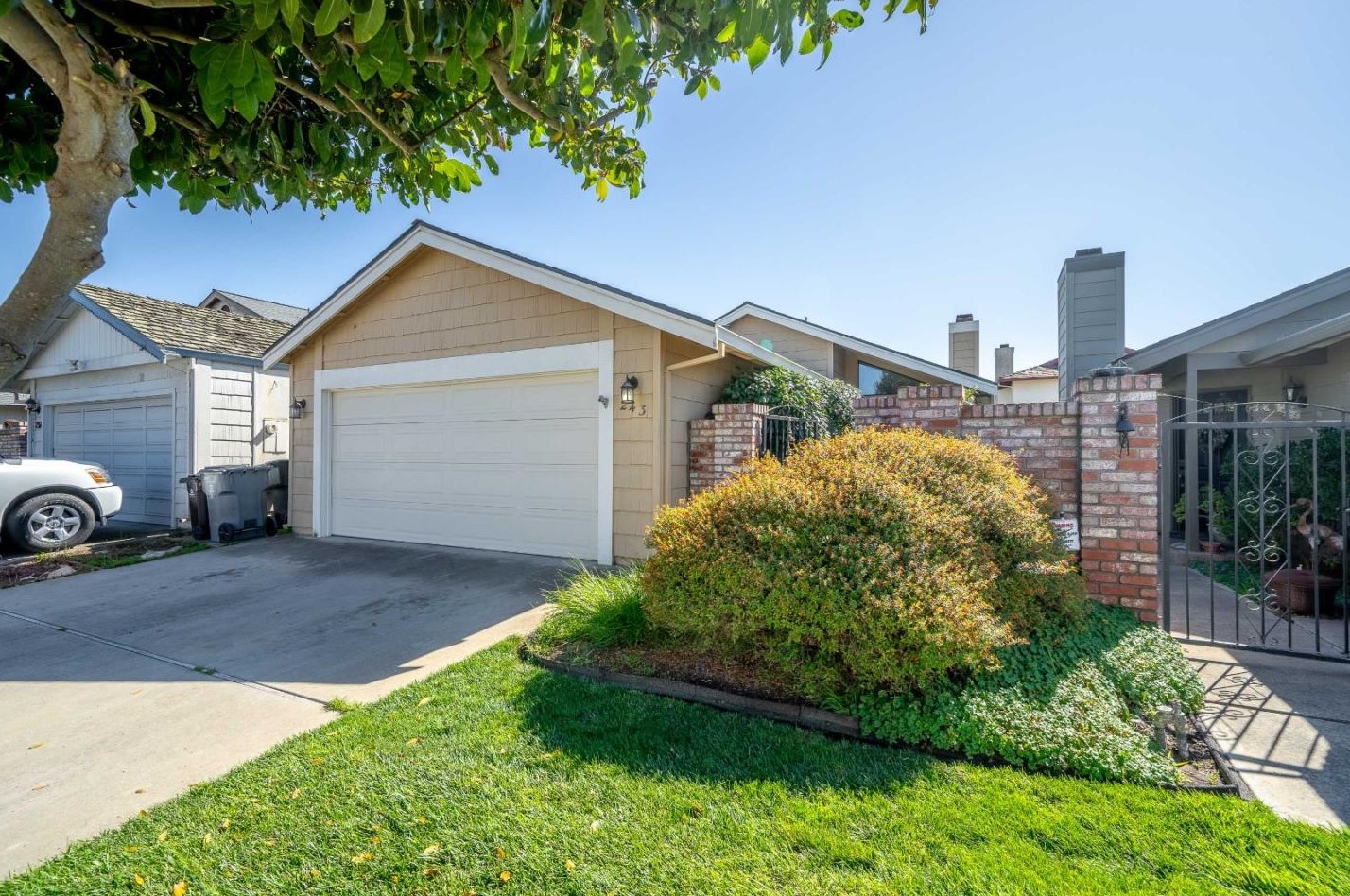 243 Alhambra St, Salinas, CA 93906-8344