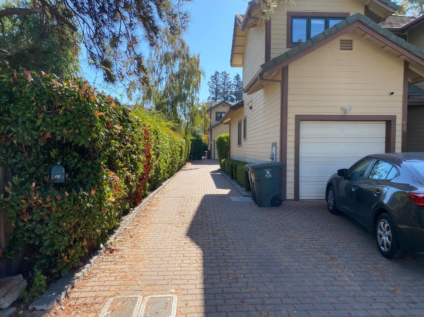92 Loyola Ave, Menlo Park, CA 94025-3811