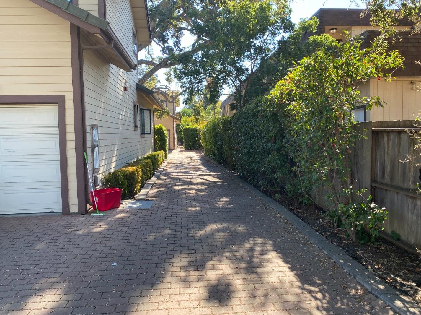 90 Loyola Ave, Menlo Park, CA 94025-3811