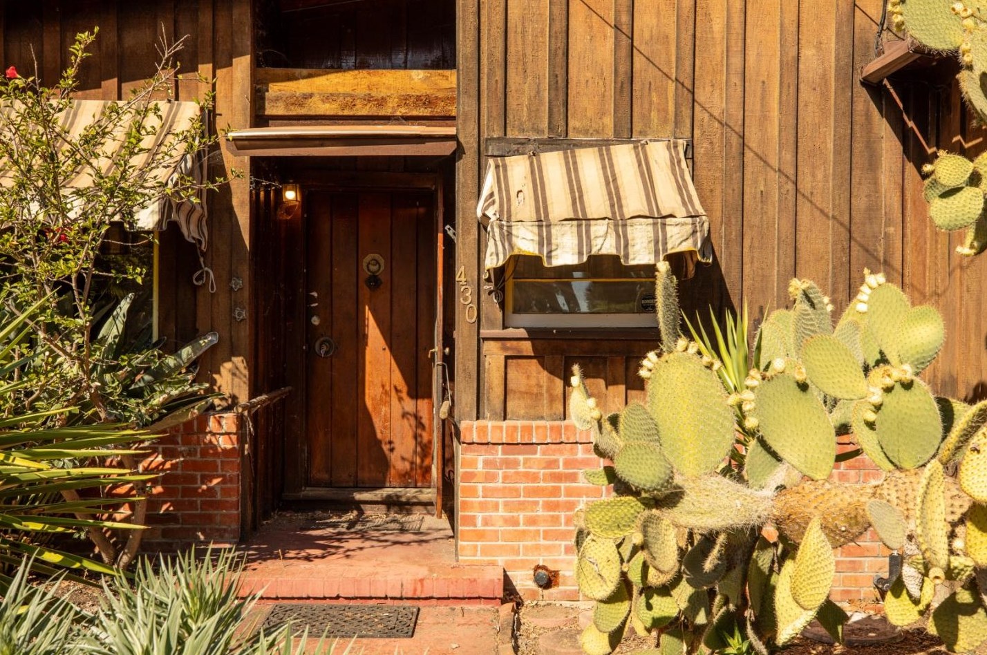 430 Monroe Dr, Palo Alto, CA 94306