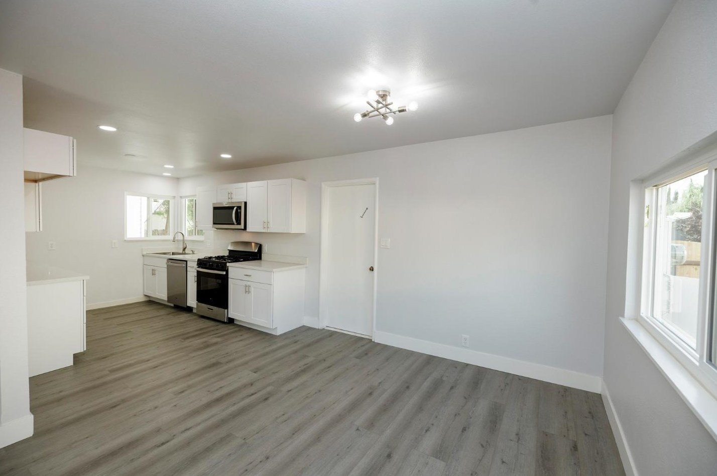 3118 Farris Ave, Ceres CA  95307-3504 exterior