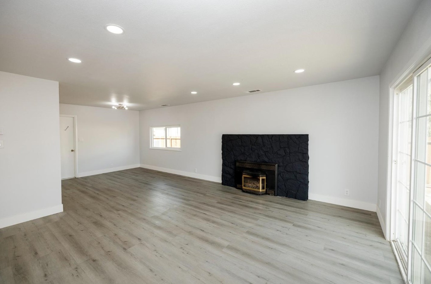 3118 Farris Ave, Ceres CA  95307-3504 exterior